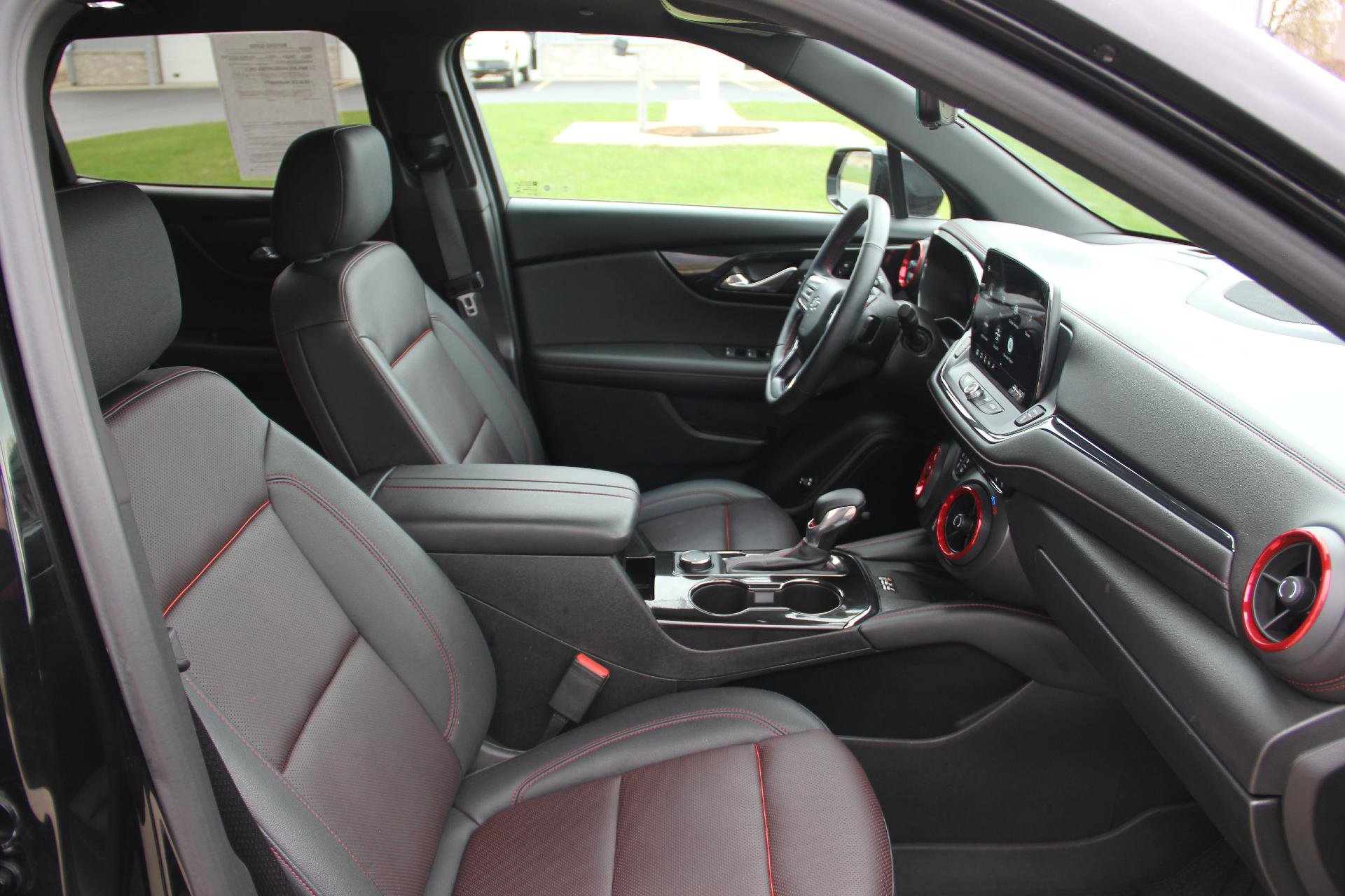 Certified 2023 Chevrolet Blazer RS w/ Driver Confidence II Package image 18