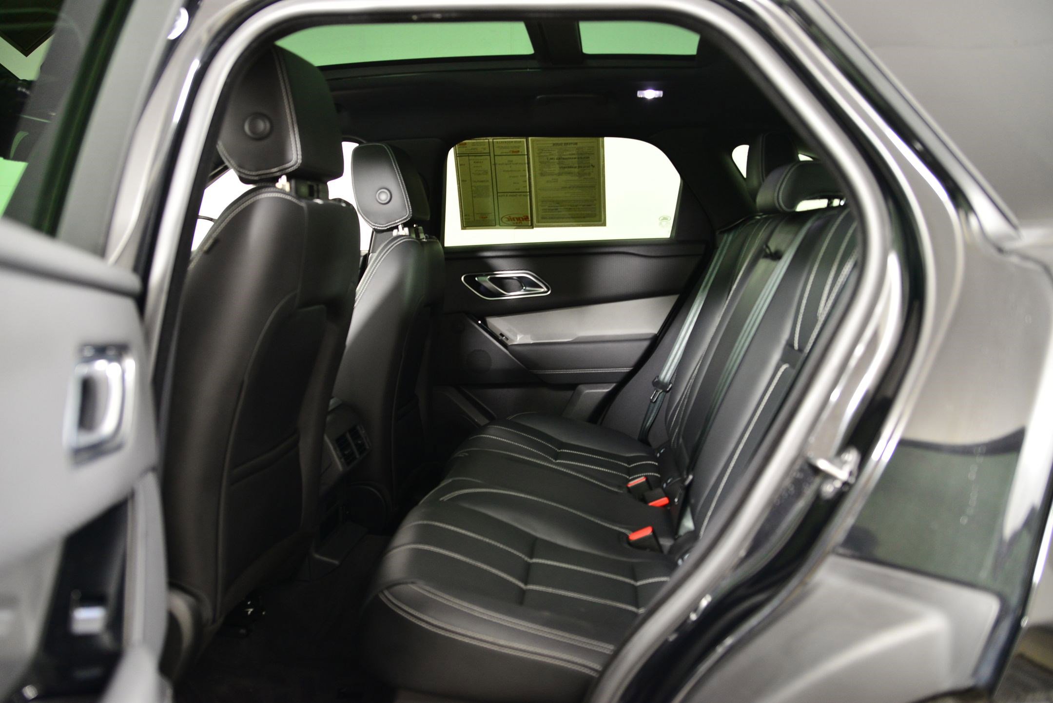 Used 2023 Land Rover Range Rover Velar S image 13