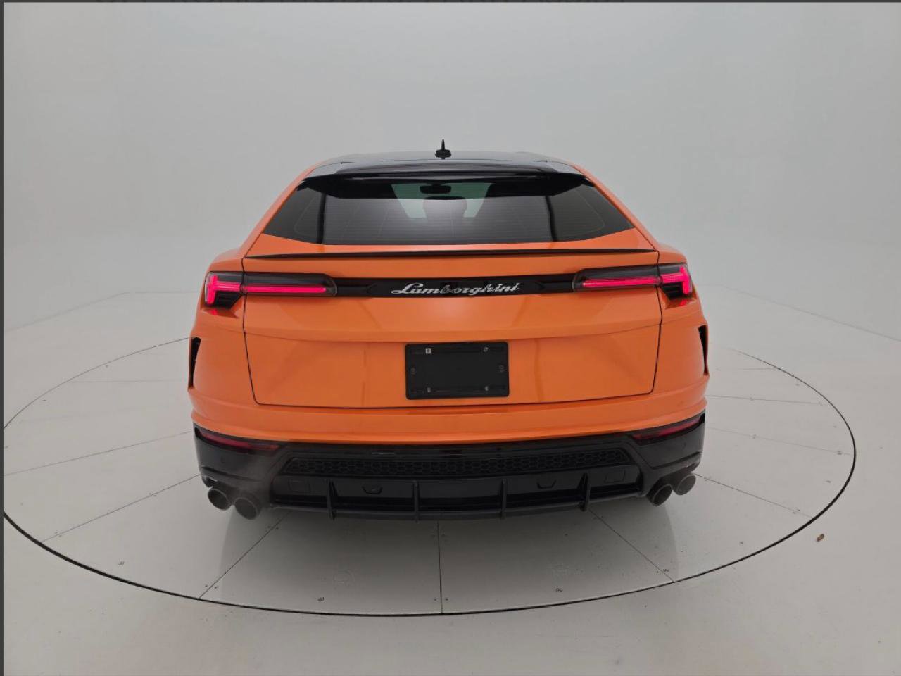 Used 2022 Lamborghini Urus image 6