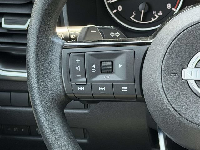 Used 2023 Nissan Rogue SV AWD/4WD image 24