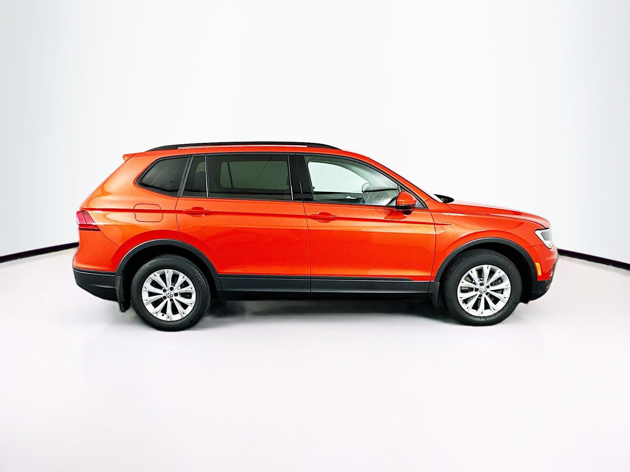 Used 2018 Volkswagen Tiguan S FWD image 10