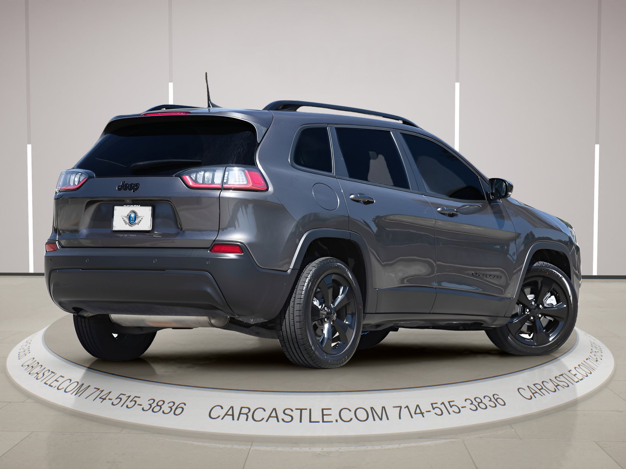 Used 2019 Jeep Cherokee Latitude Plus image 2