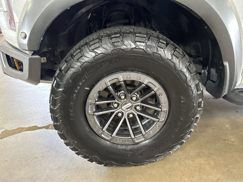 Used 2020 Ford F150 Raptor w/ Equipment Group 802A Luxury AWD/4WD image 33