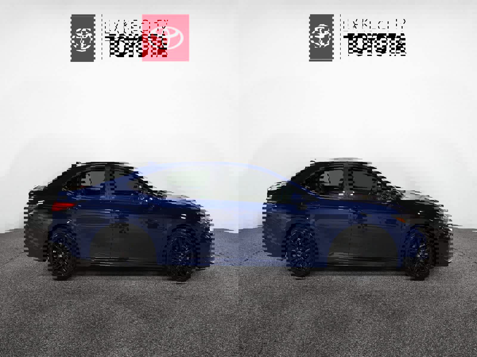 Used 2026 Toyota Camry SE image 9