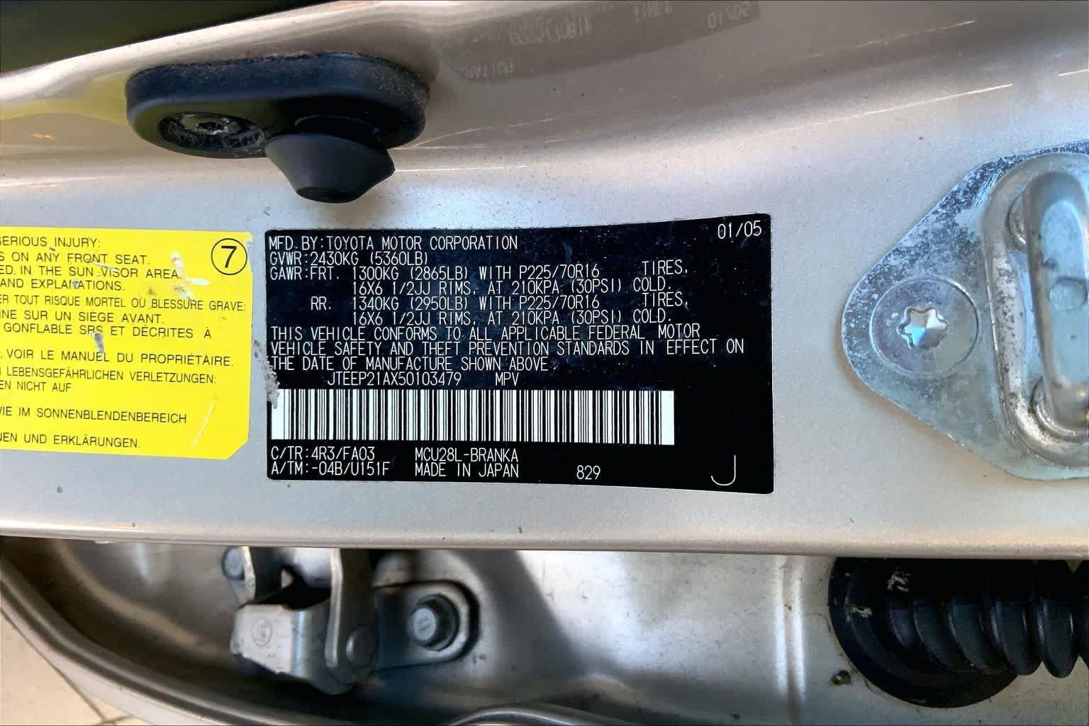 Used 2005 Toyota Highlander 4WD V6 w/ 3rd Row image 20