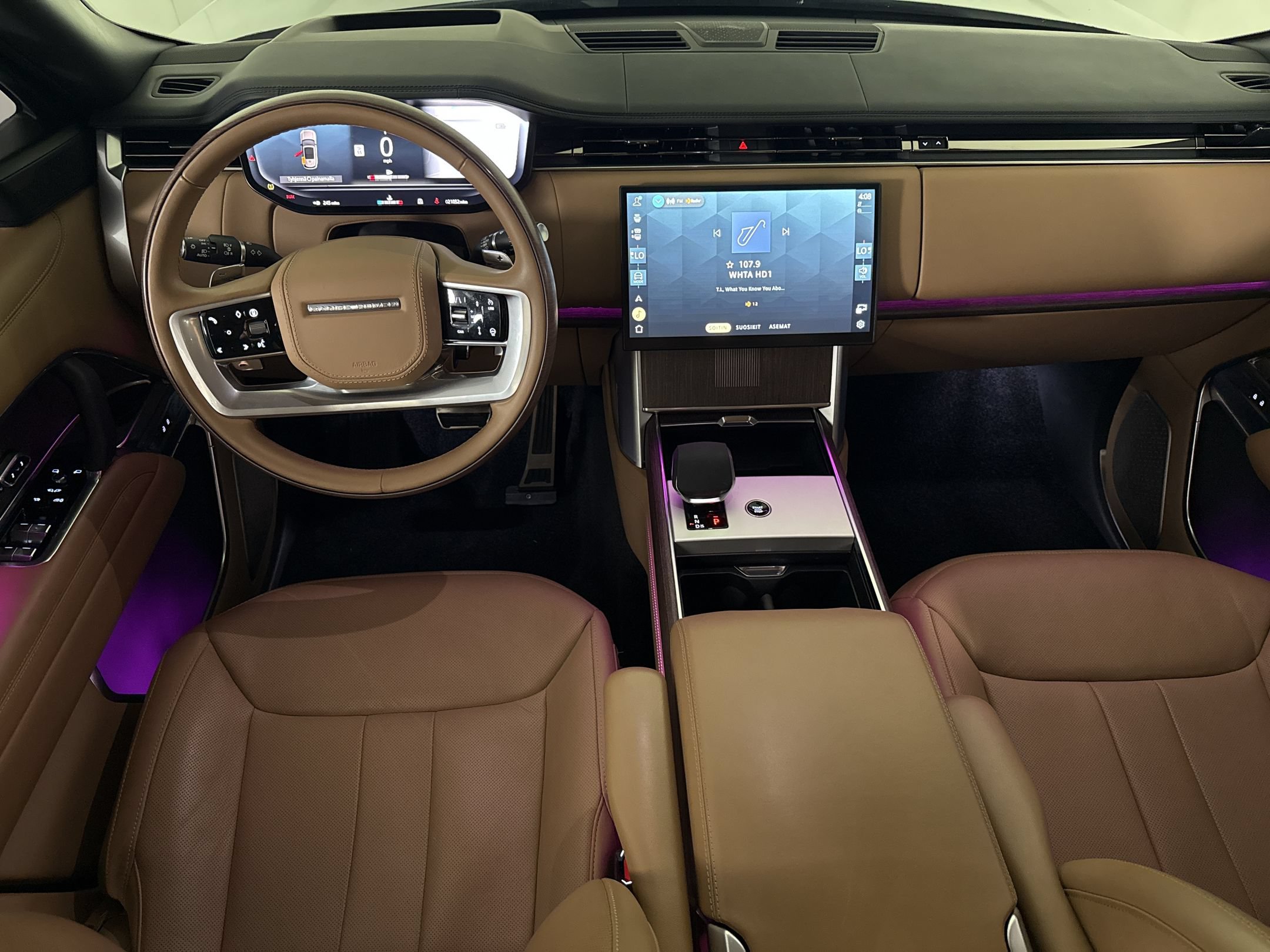 Used 2025 Land Rover Range Rover Long Wheelbase Autobiography AWD/4WD image 13