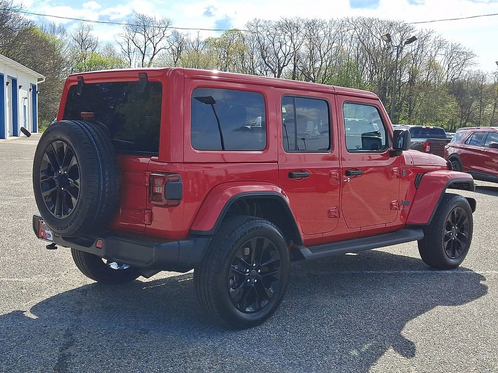 Used 2025 Jeep Wrangler Unlimited Sahara image 5