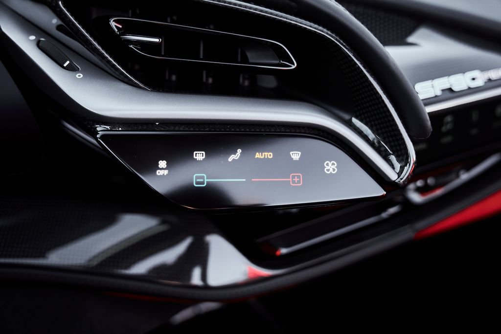 Used 2024 Ferrari SF90 Spider image 63