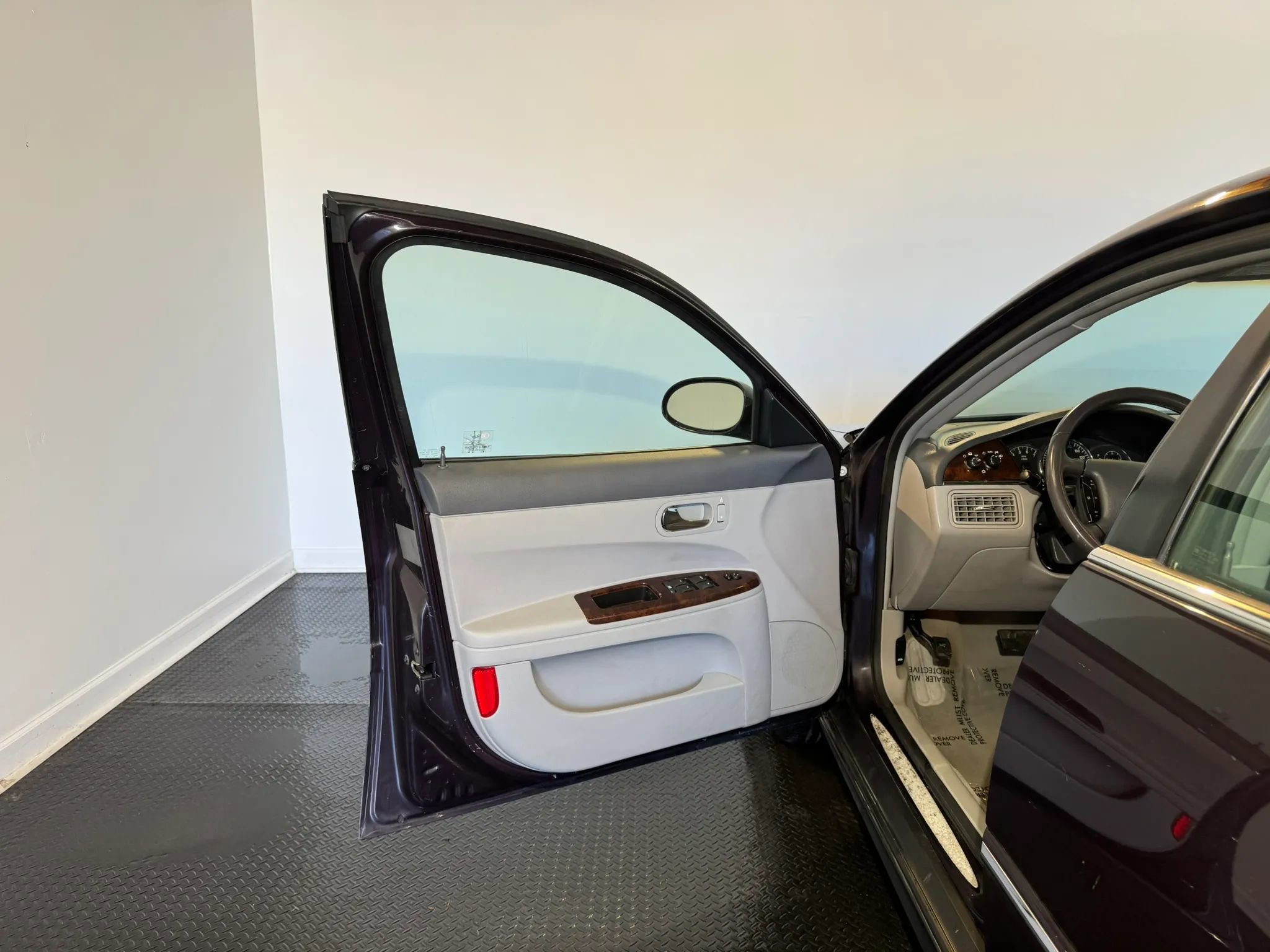 Used 2007 Buick LaCrosse CX w/ Chrome Enhancement Package image 7