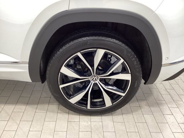 Used 2024 Volkswagen Atlas Cross Sport SEL Premium R-Line image 21