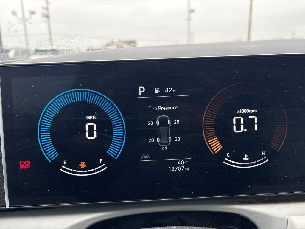 Used 2025 Hyundai Tucson SE image 13