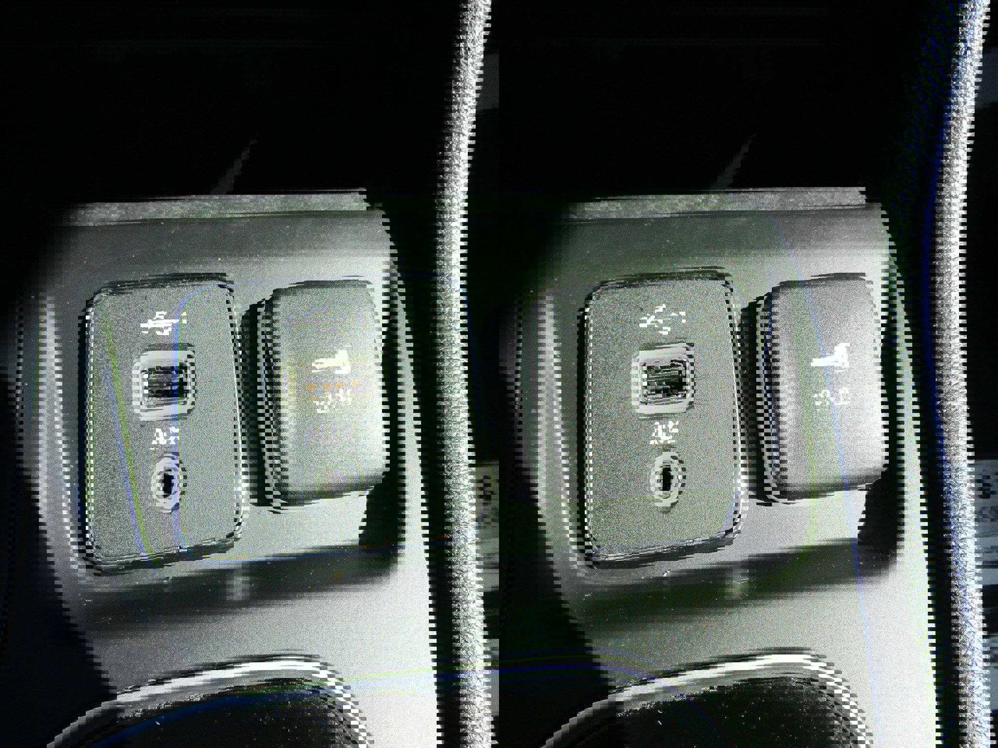 Used 2021 Jeep Cherokee Limited w/ Trailer Tow Group image 30