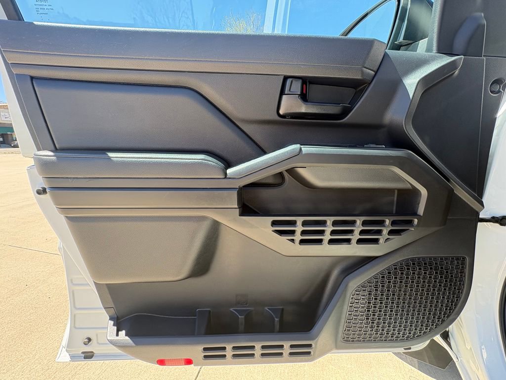 Used 2024 Toyota Tacoma SR image 17