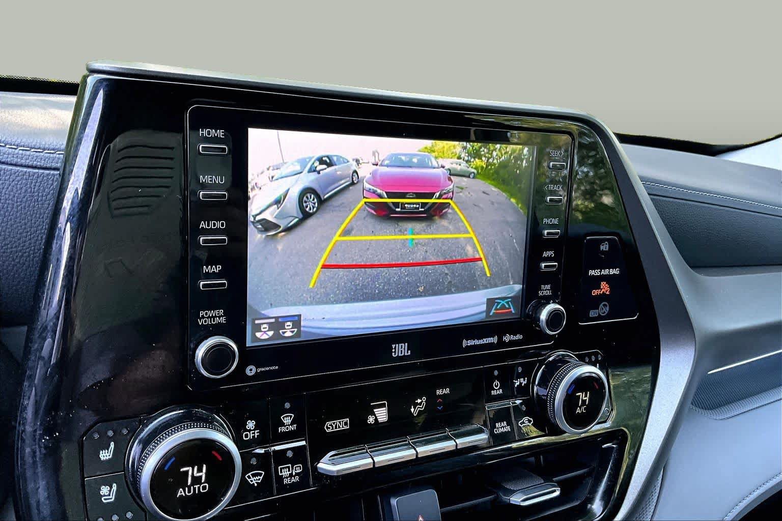 Certified 2020 Toyota Highlander Limited AWD/4WD image 28