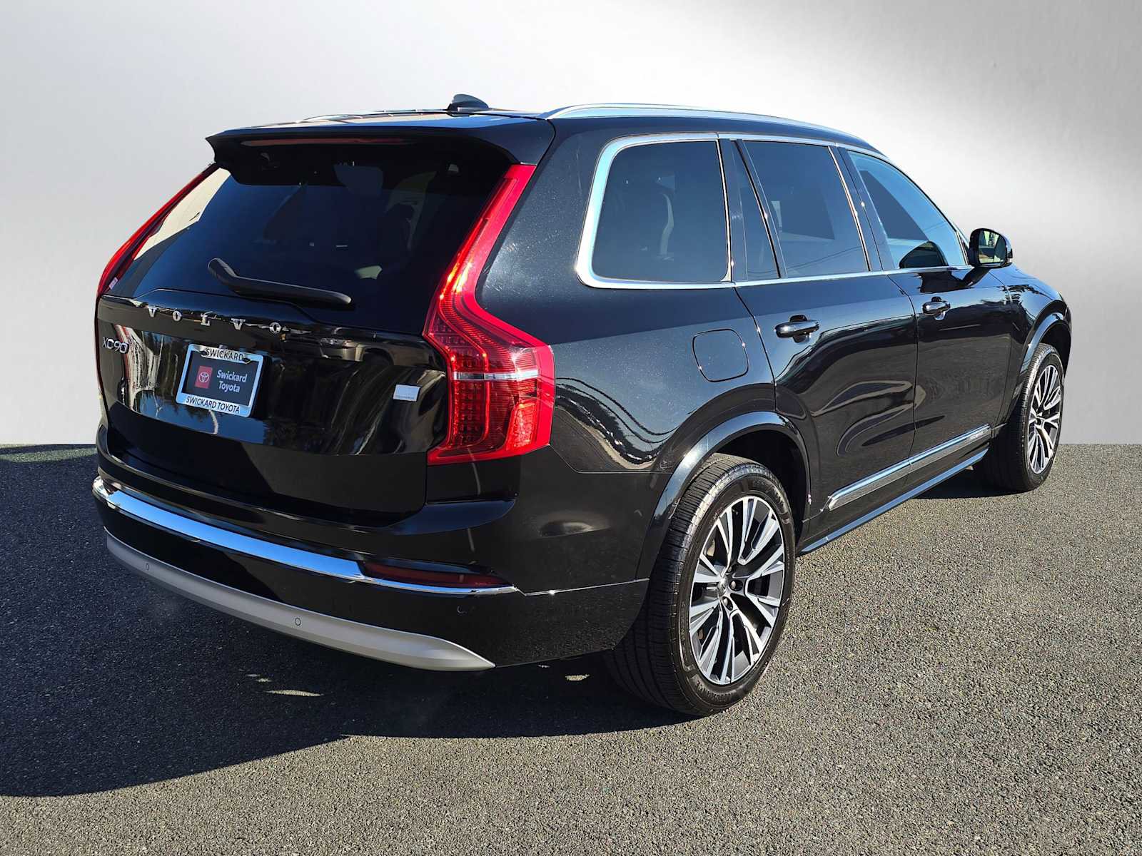 Used 2022 Volvo XC90 T8 Inscription Expression image 3