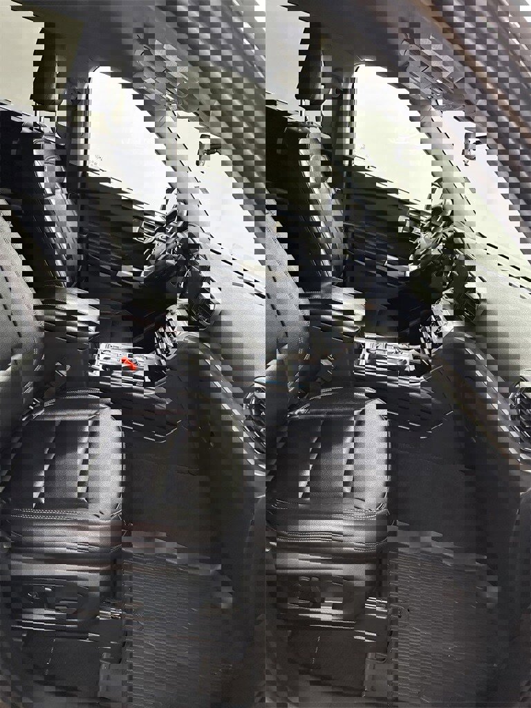 Used 2021 Ford Explorer XLT w/ Equipment Group 202A image 37