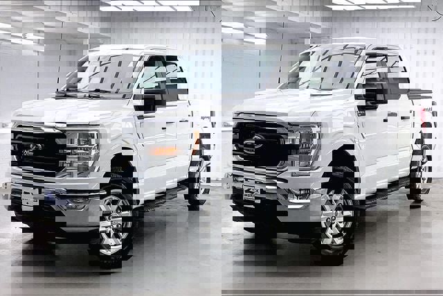 Used 2022 Ford F150 XLT w/ Trailer Tow Package image 2