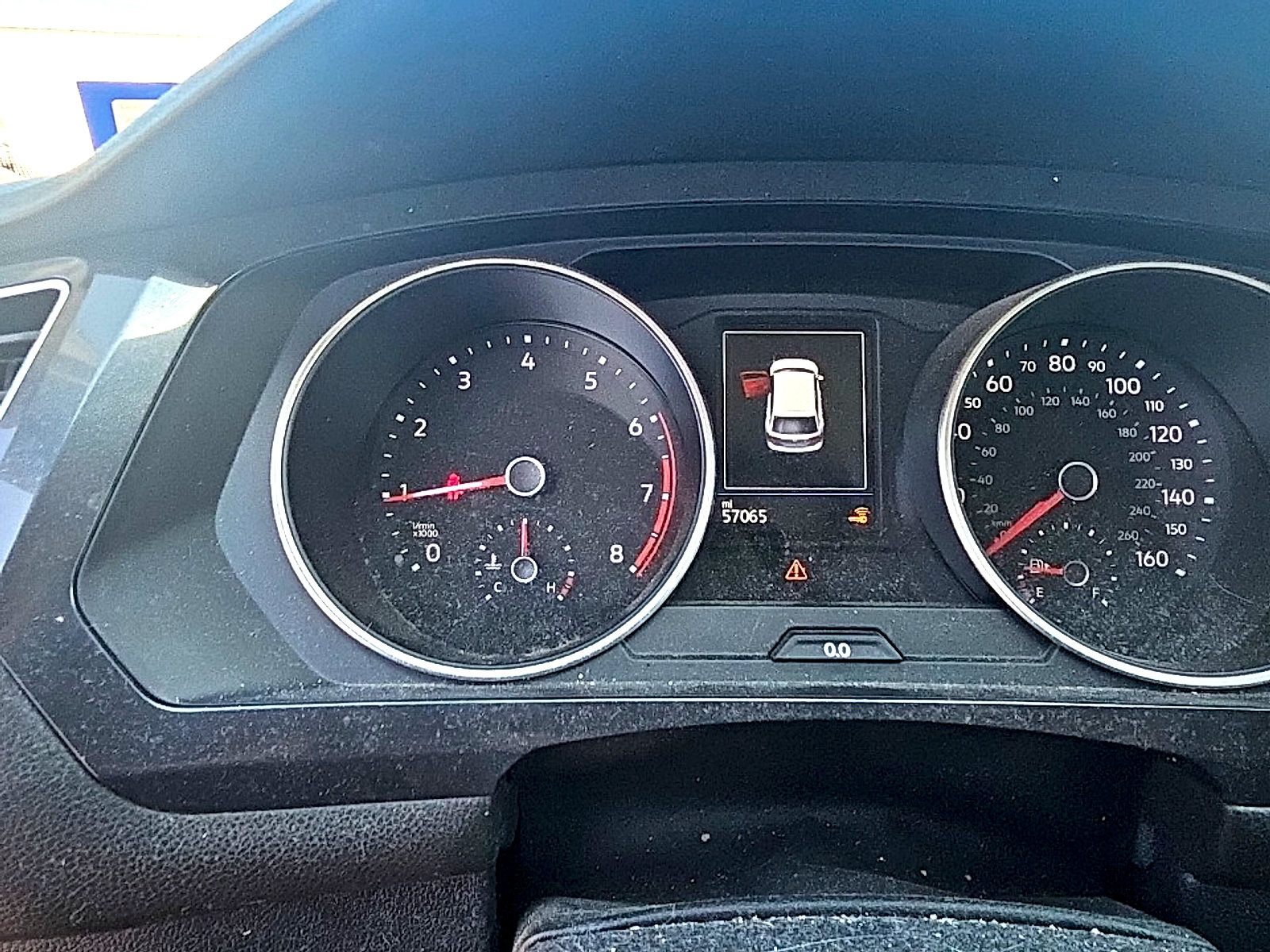 Used 2018 Volkswagen Tiguan SEL FWD image 6