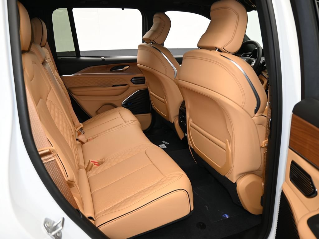 New 2025 Jeep Grand Cherokee Summit AWD/4WD image 44