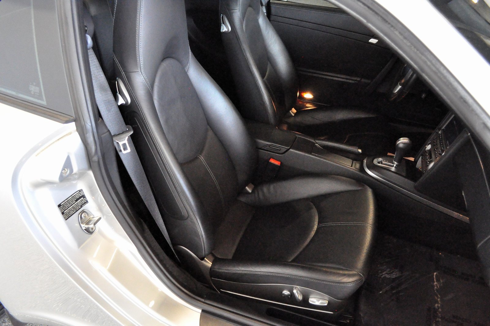 Used 2006 Porsche 911 Carrera S image 32