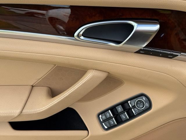 Used 2012 Porsche Panamera 4 image 15