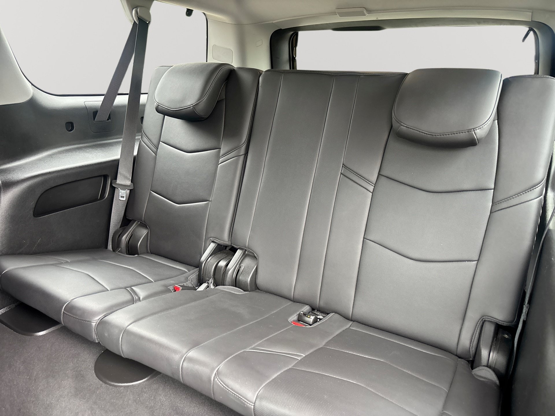 Used 2019 Cadillac Escalade ESV Luxury AWD/4WD image 27