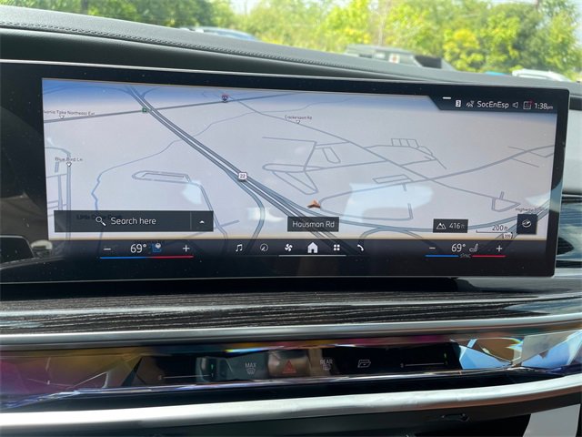 New 2026 BMW 750e xDrive image 23