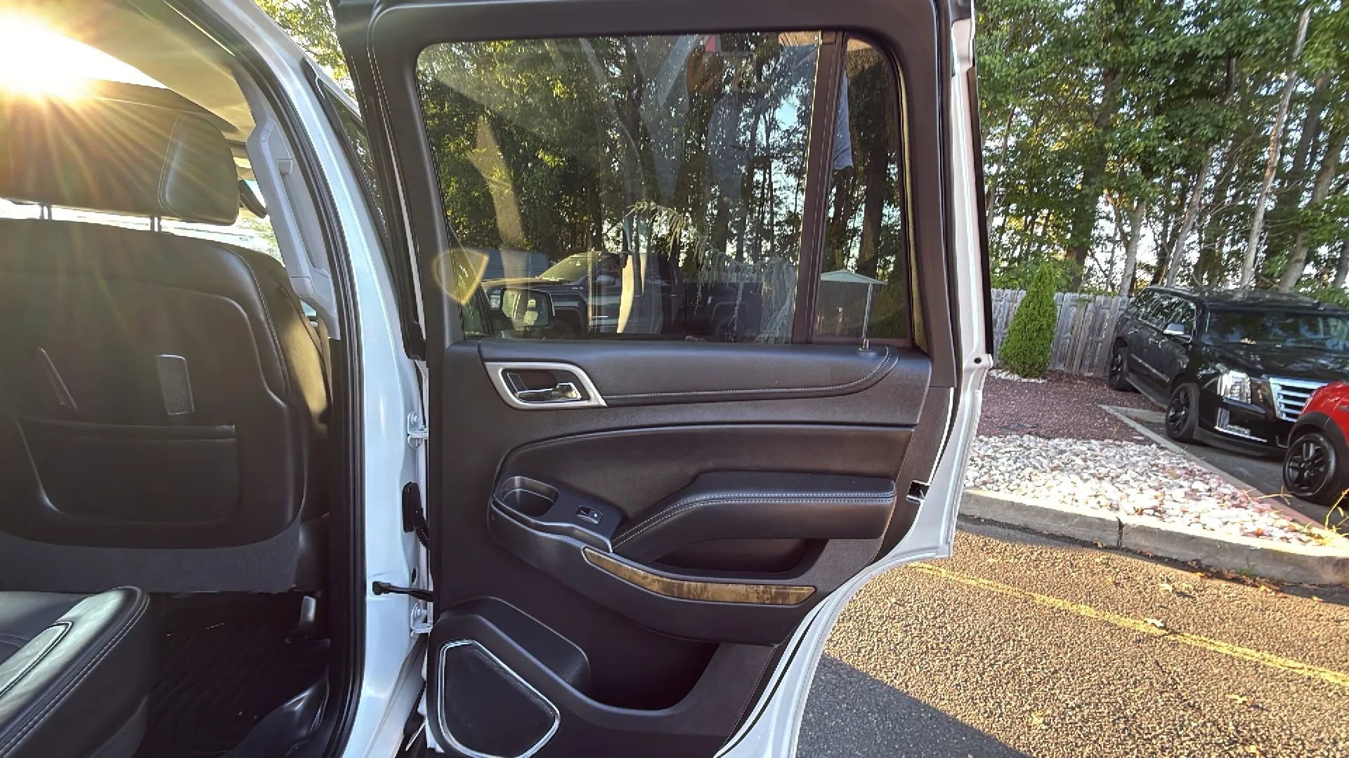 Used 2016 GMC Yukon Denali w/ Open Road Package image 20