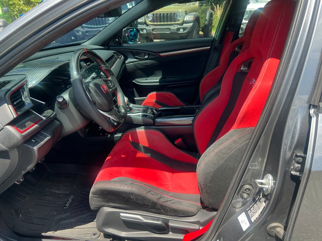 Used 2019 Honda Civic Type R image 15