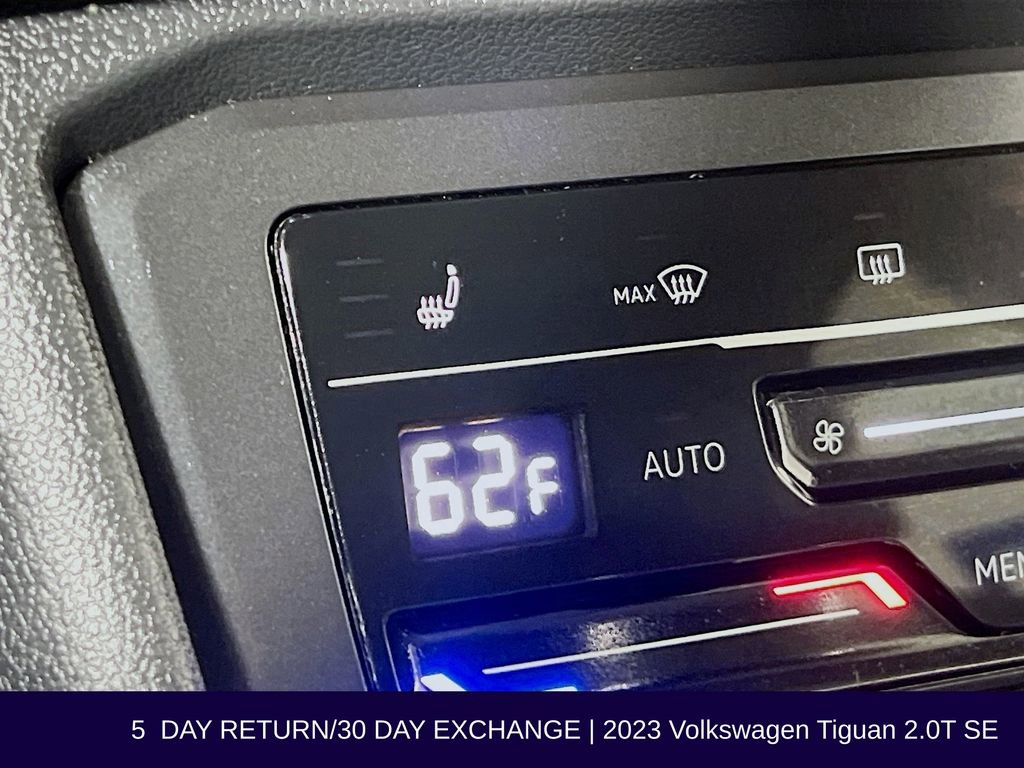 Used 2023 Volkswagen Tiguan SE image 25