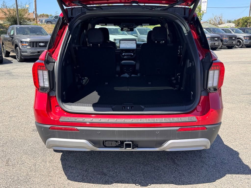 New 2026 Ford Explorer Platinum image 13