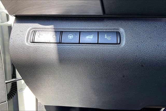Used 2024 Nissan Pathfinder Platinum w/ Cargo Package AWD/4WD image 15