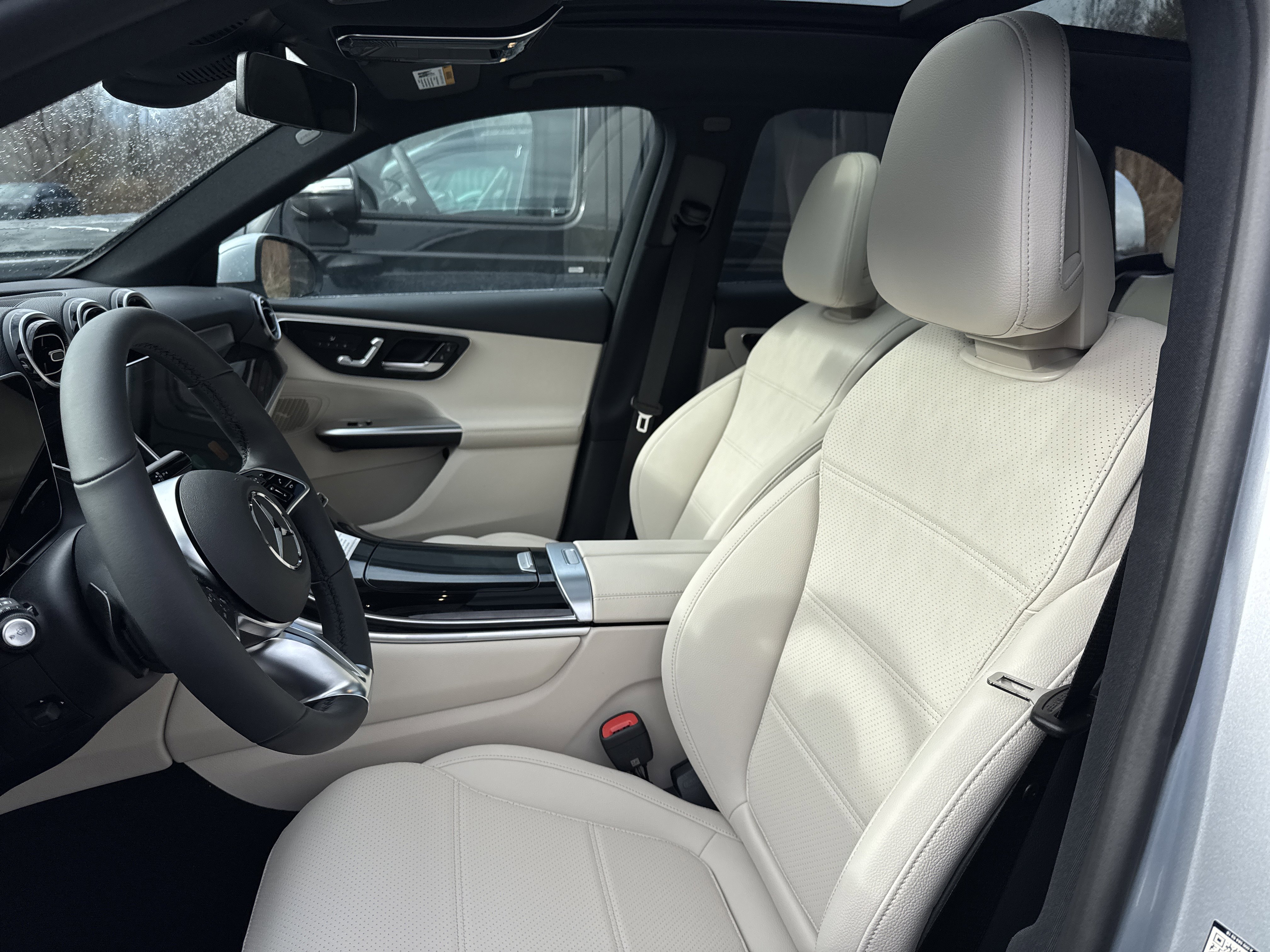 Used 2026 Mercedes-Benz GLC 300 4MATIC image 10