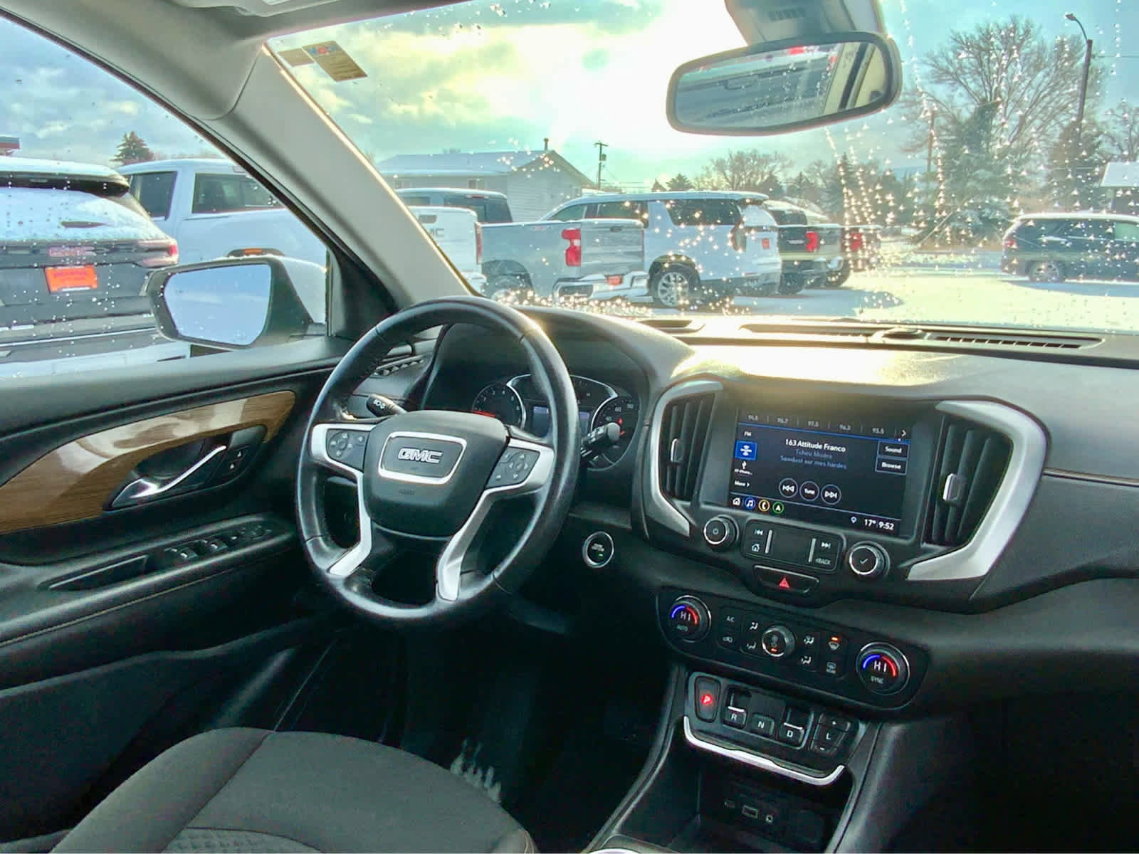 Used 2020 GMC Terrain SLE w/ Driver Convenience Package image 32