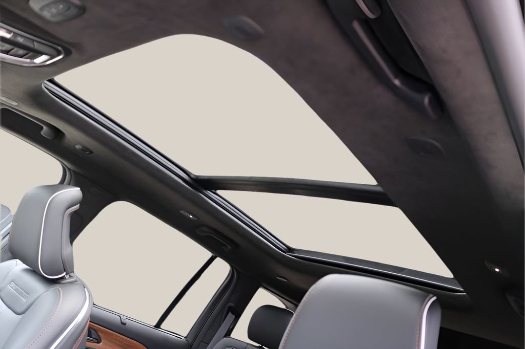 New 2026 Jeep Grand Cherokee Summit AWD/4WD image 11