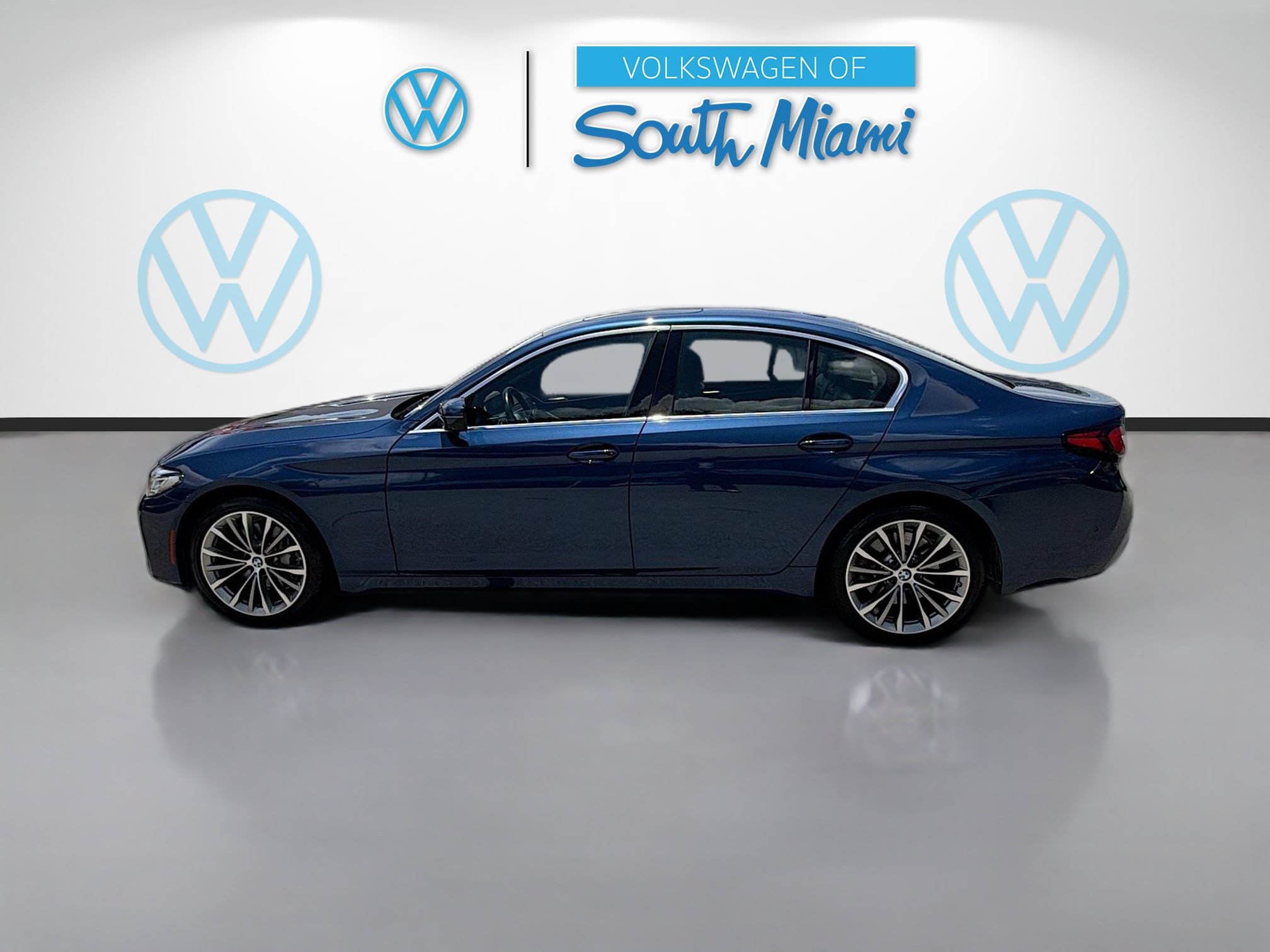 Used 2021 BMW 540i w/ Convenience Package RWD image 4