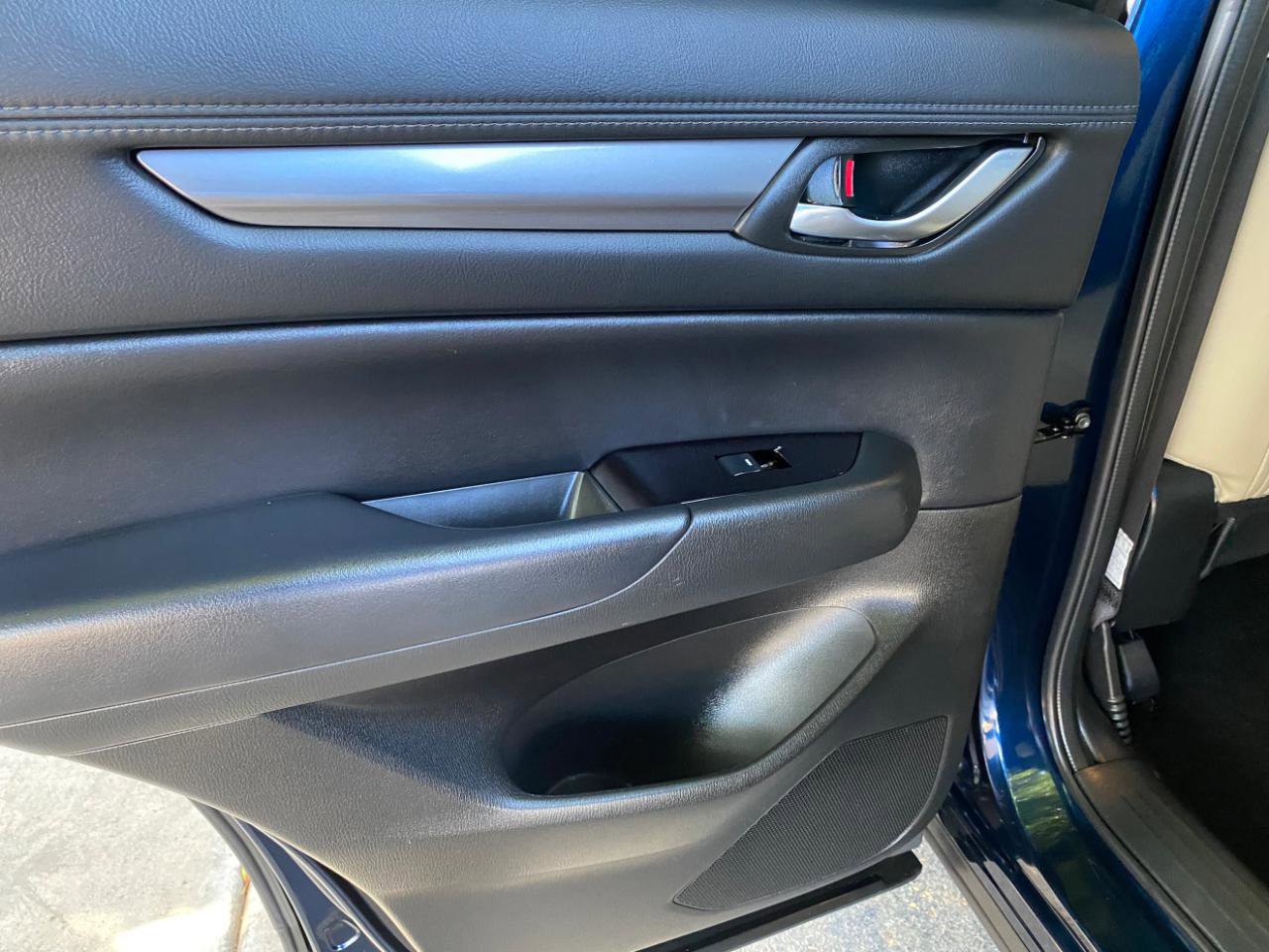 Used 2018 MAZDA CX-5 Touring w/ Preferred Equipment Package FWD image 28