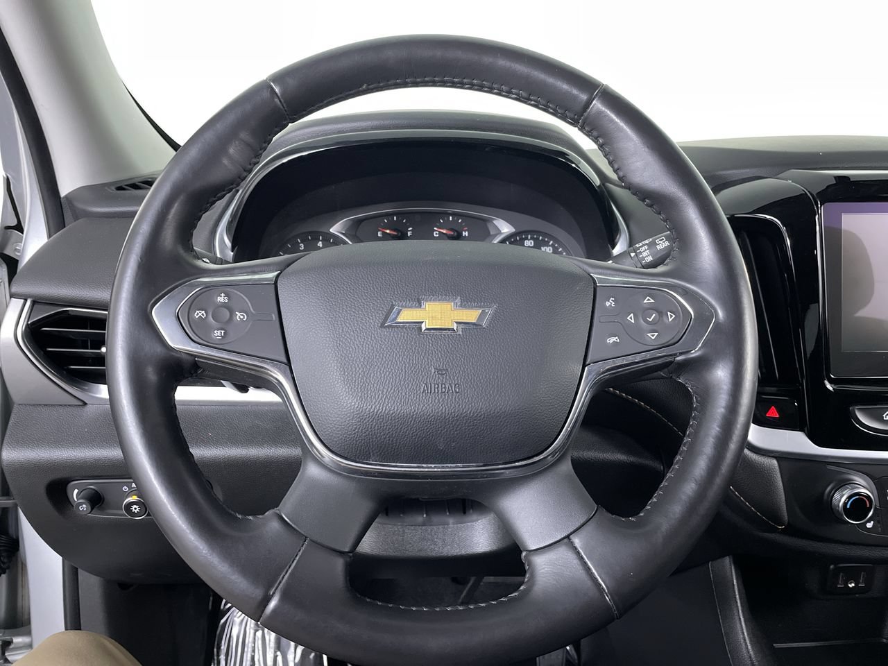 Used 2019 Chevrolet Traverse LT FWD image 14