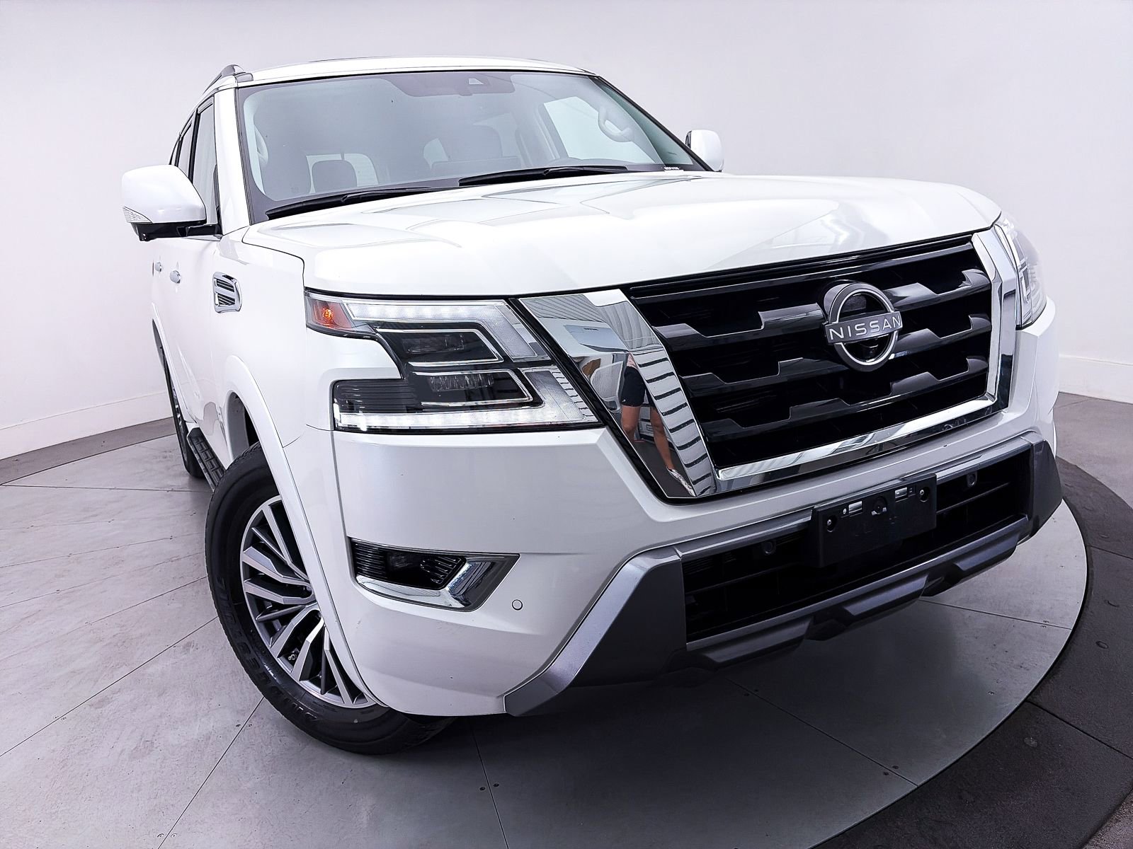 Used 2023 Nissan Armada SL RWD image 10