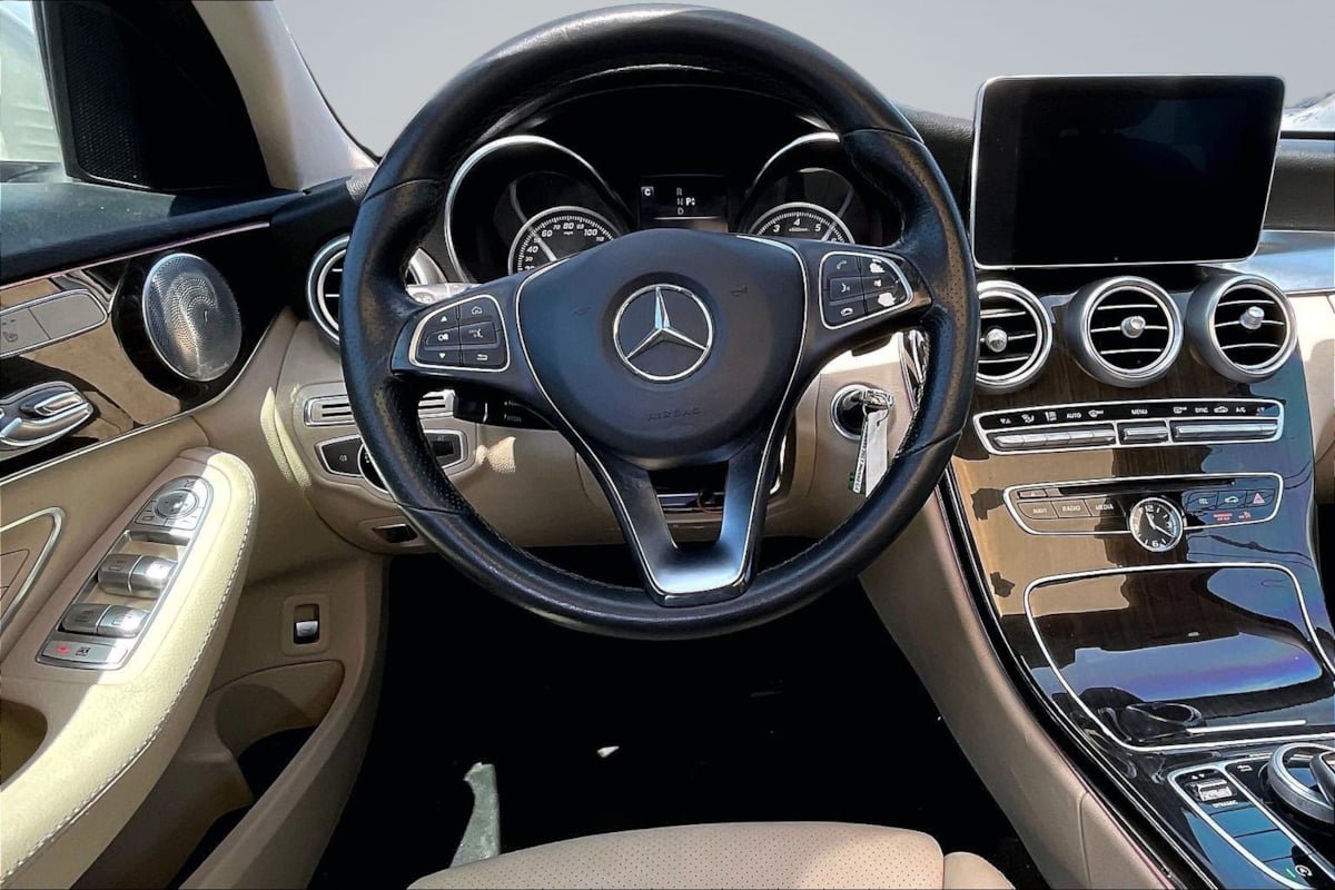 Used 2017 Mercedes-Benz C 300 Sedan image 5