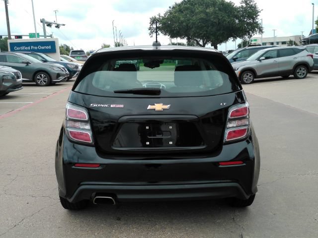 Used 2017 Chevrolet Sonic LT w/ Convenience Package FWD image 7