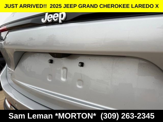 New 2025 Jeep Grand Cherokee Laredo X image 10