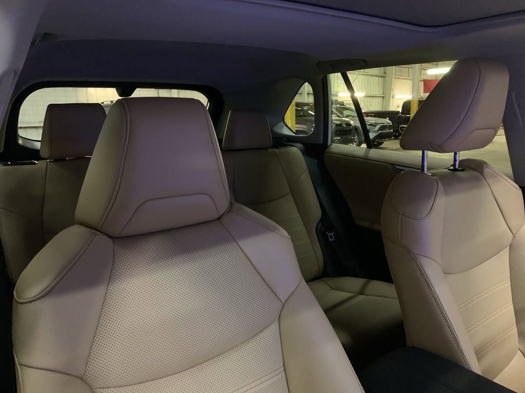 New 2025 Toyota RAV4 Limited image 18