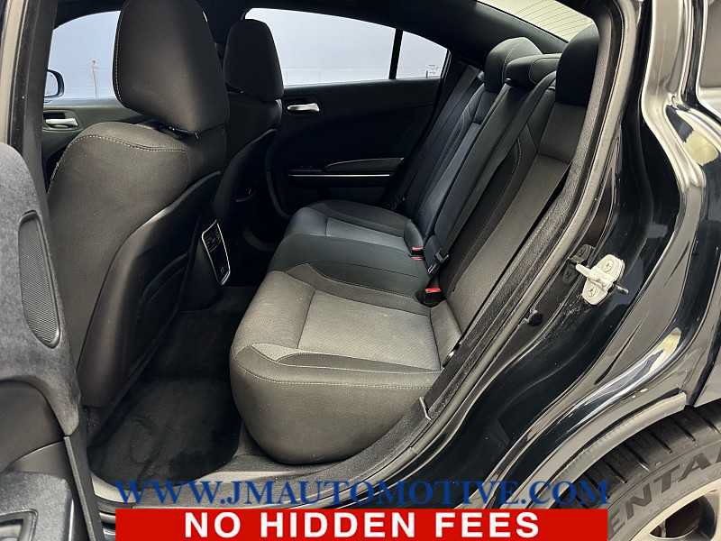 Used 2015 Dodge Charger SXT RWD image 15