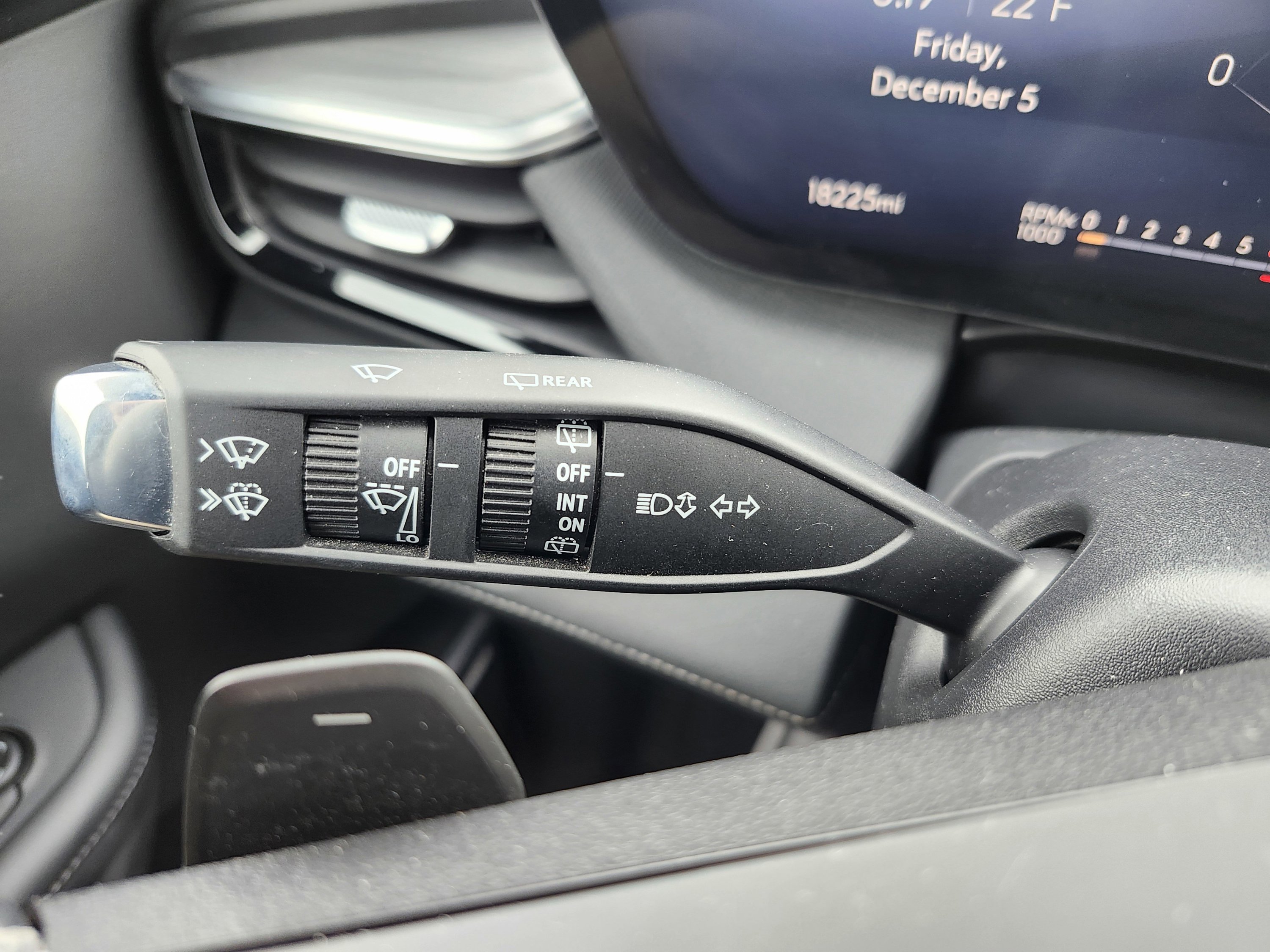 Used 2025 Buick Enclave Preferred image 15