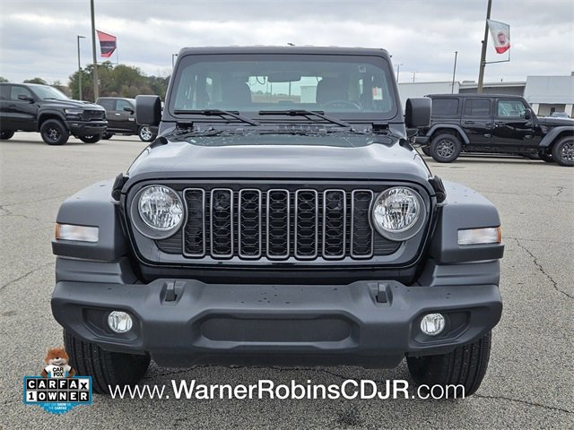Used 2025 Jeep Wrangler Sport image 2