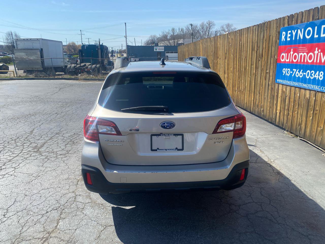 Used 2019 Subaru Outback 3.6R Limited AWD/4WD image 8