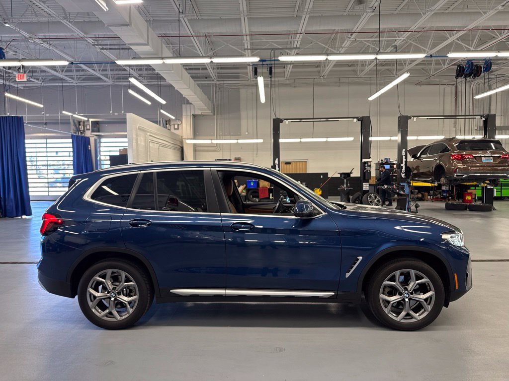 Used 2024 BMW X3 xDrive30i AWD/4WD image 4