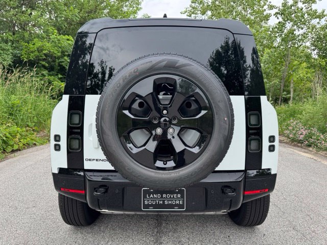 New 2026 Land Rover Defender 110 X-Dynamic SE AWD/4WD image 6
