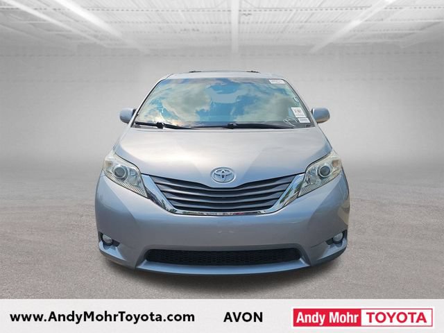 Used 2013 Toyota Sienna XLE w/ Premium Pkg FWD image 3